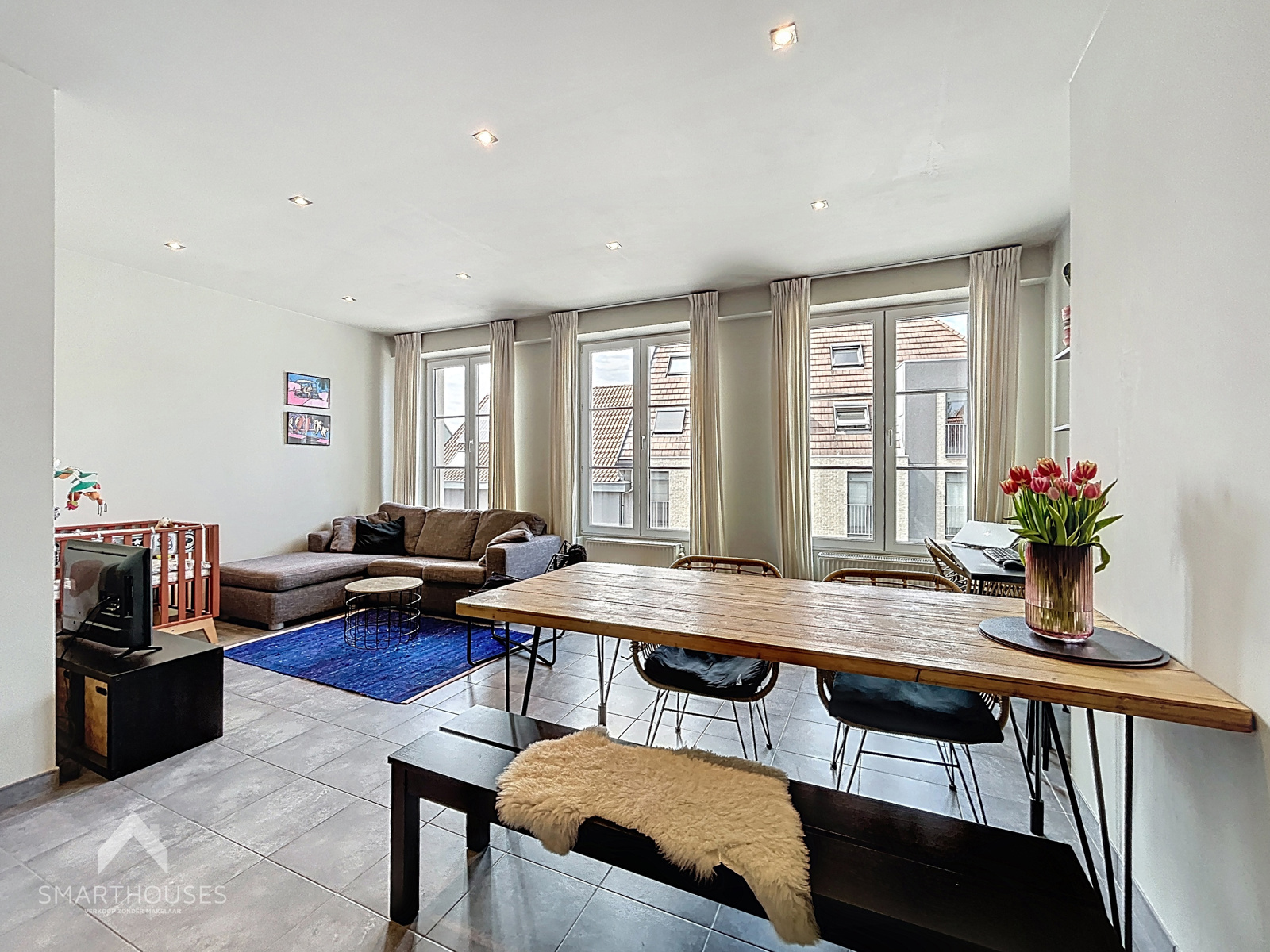 Instapklaar en lichtrijk appartement met 2 slaapkamers - foto 4