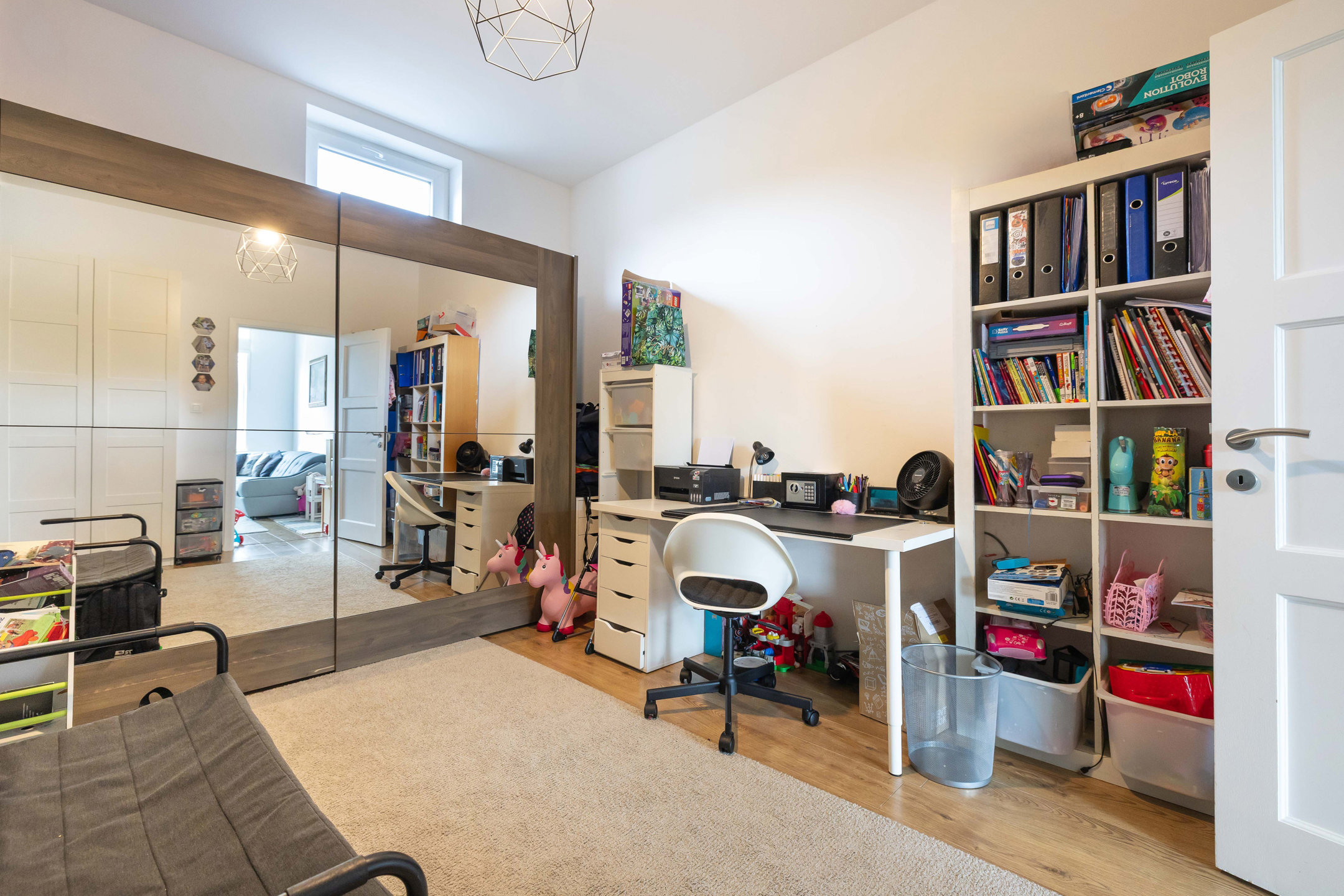 Woning van ± 150 m² met atelier/opslagruimte van ± 100 m² - foto 4