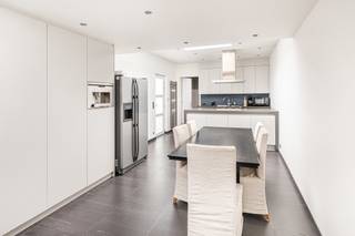 Leuk gelegen starterswoning nabij het dorpshart van Blaasveld, op een boogscheut van Mechelen en op wandelafstand van winkels, scholen en...