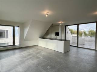 DESTELBERGEN - Ben je op zoek naar een nieuwbouw appartement met 2 slaapkamers TE HUUR in Destelbergen centrum?Dan is dit appartement misschien iets...