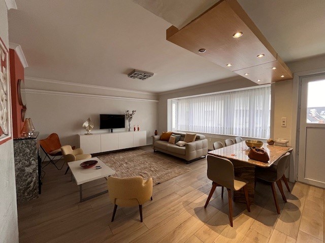 Gemeubeld tweeslaapkamerappartement met terras vlak aan de Zeedijk Oostende - foto 2