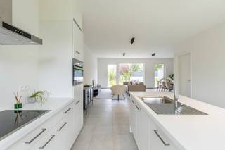 On Sint-Truidersteenweg 419A in Sint-Lambrechts-Herk, we find this energy-efficient new-build home with a habitable area of 152 m². On the...