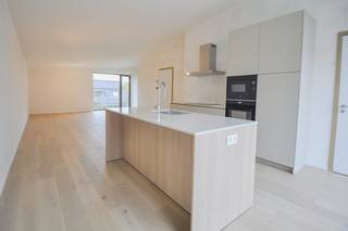 Deze energiezuinige BEN-woning met geïntegreerde geothermie (verwarming én koeling) bevindt zich in een rustige, autovrije en groene wijk. De...