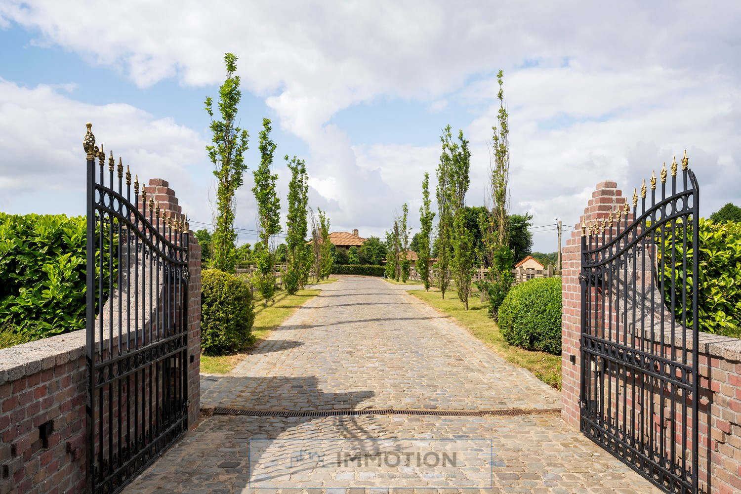 Niké's Hof - Paardenstoeterij met landelijke villa op 3,4 ha - foto 2