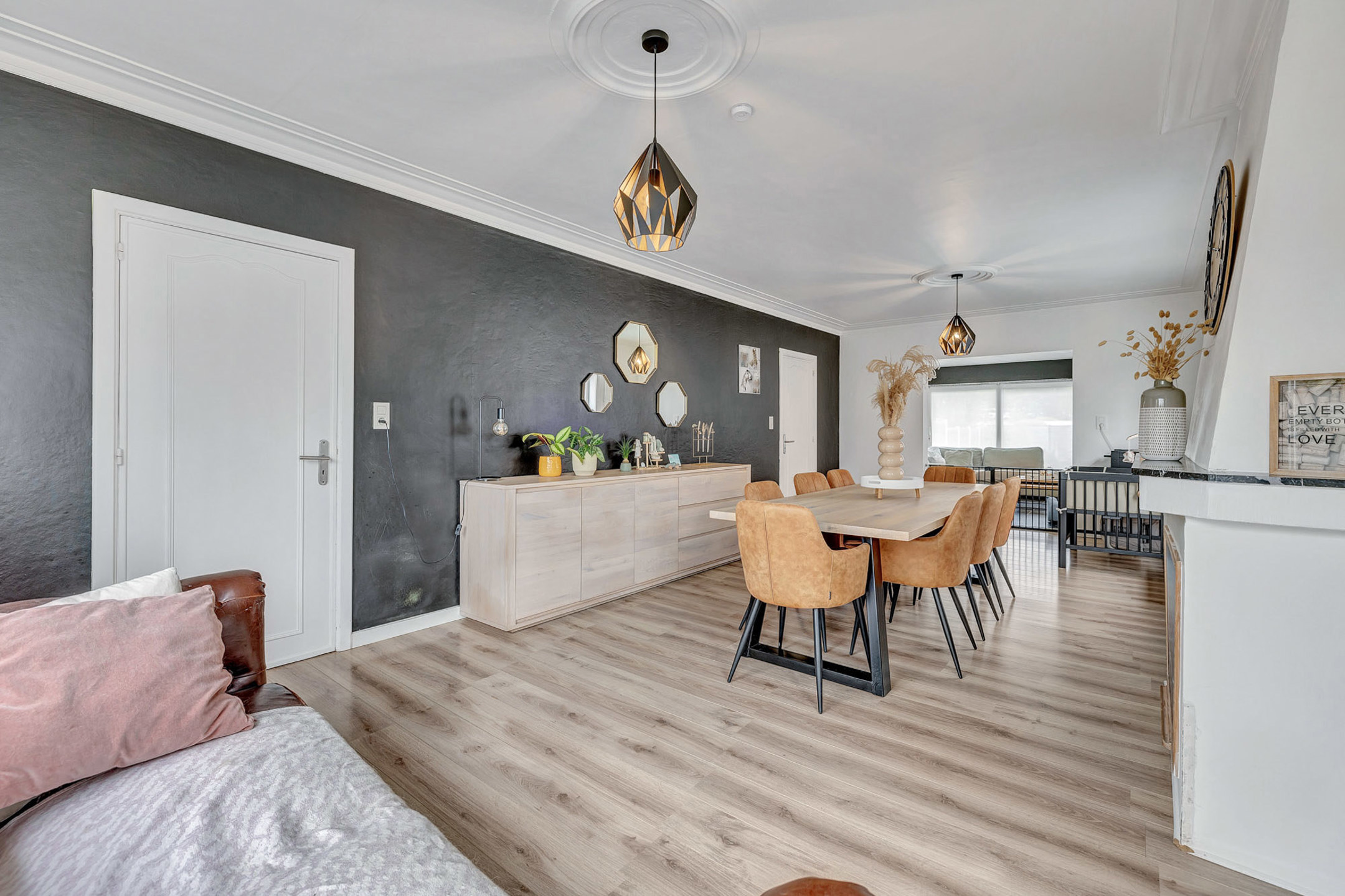 Instapklare woning met tuin en garage in rustige straat  - foto 3