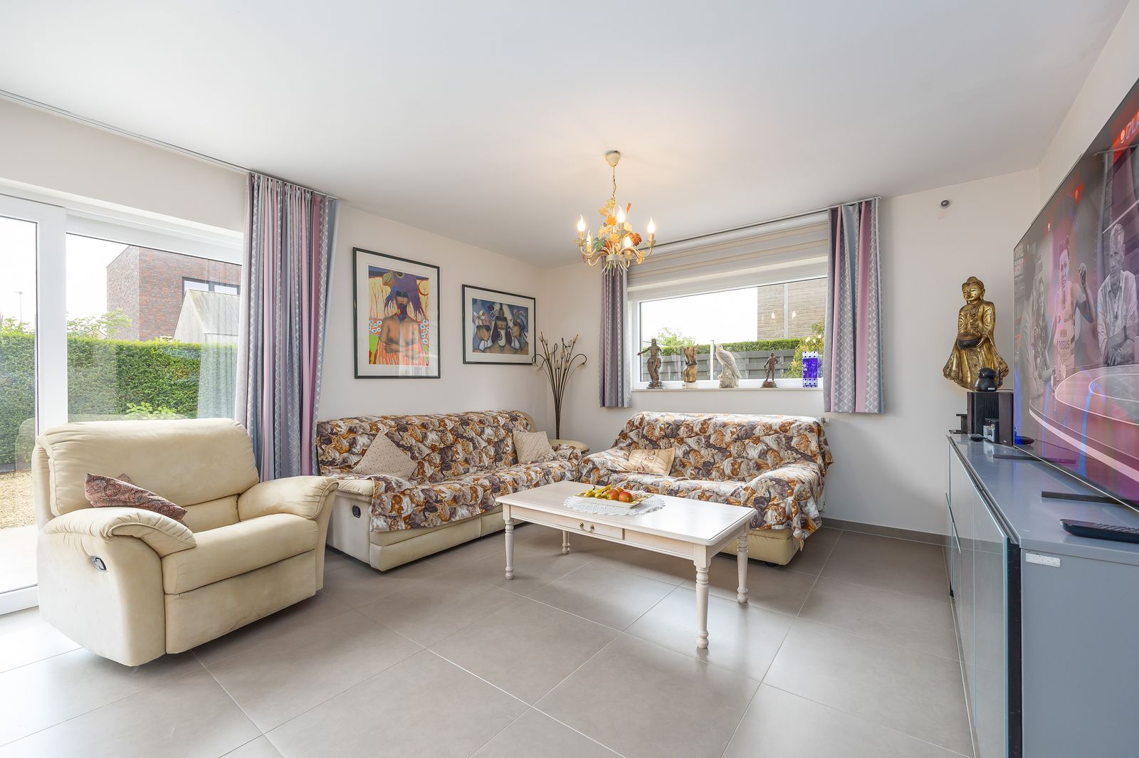 Jonge villa met zonnige tuin, garage én carport. - foto 5