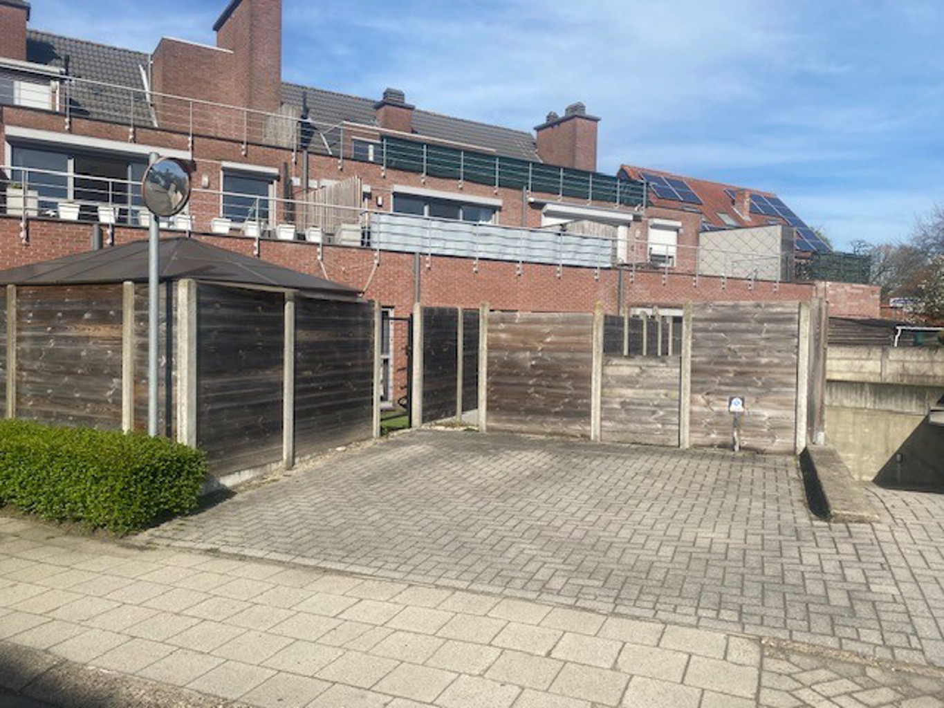 Wonen in het hart van Loenhout – ruimte, comfort en topligging! - foto 3