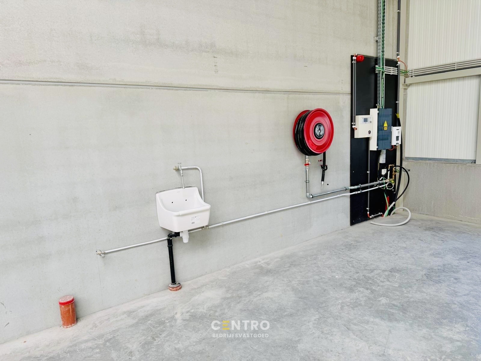 NB MAGAZIJN (304m²) te huur, inclusief 2 parkeerplaatsen te Blankenberge - foto 5
