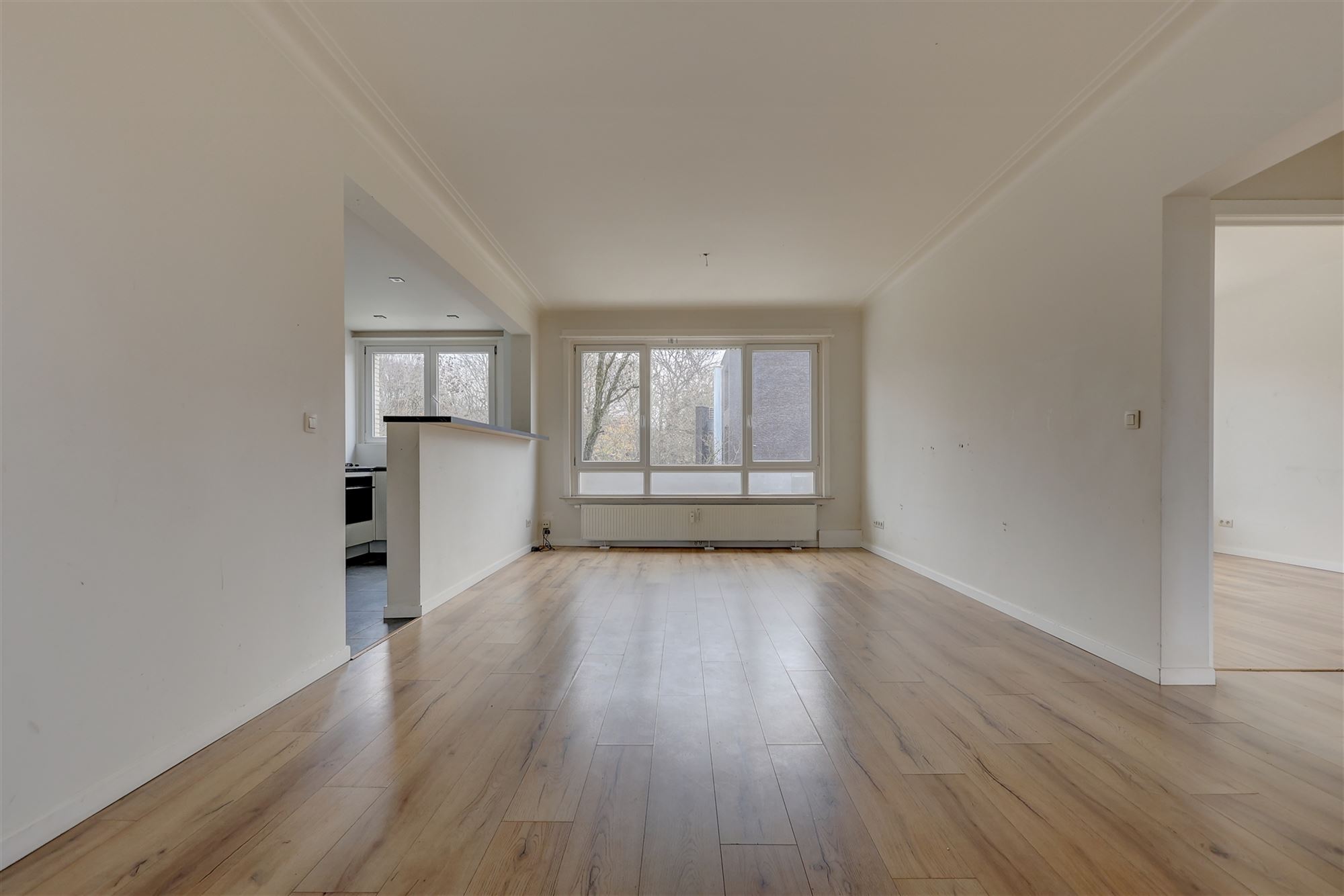 Lichtrijk 2-slaapkamer appartement met terras in Borgerhout! - foto 1