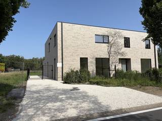 - Volledig afgewerkt (materialen zijn onze keuze of te overleggen indien aangekocht wordt voor bestelling materialen)- Inclusief kwalitatief...