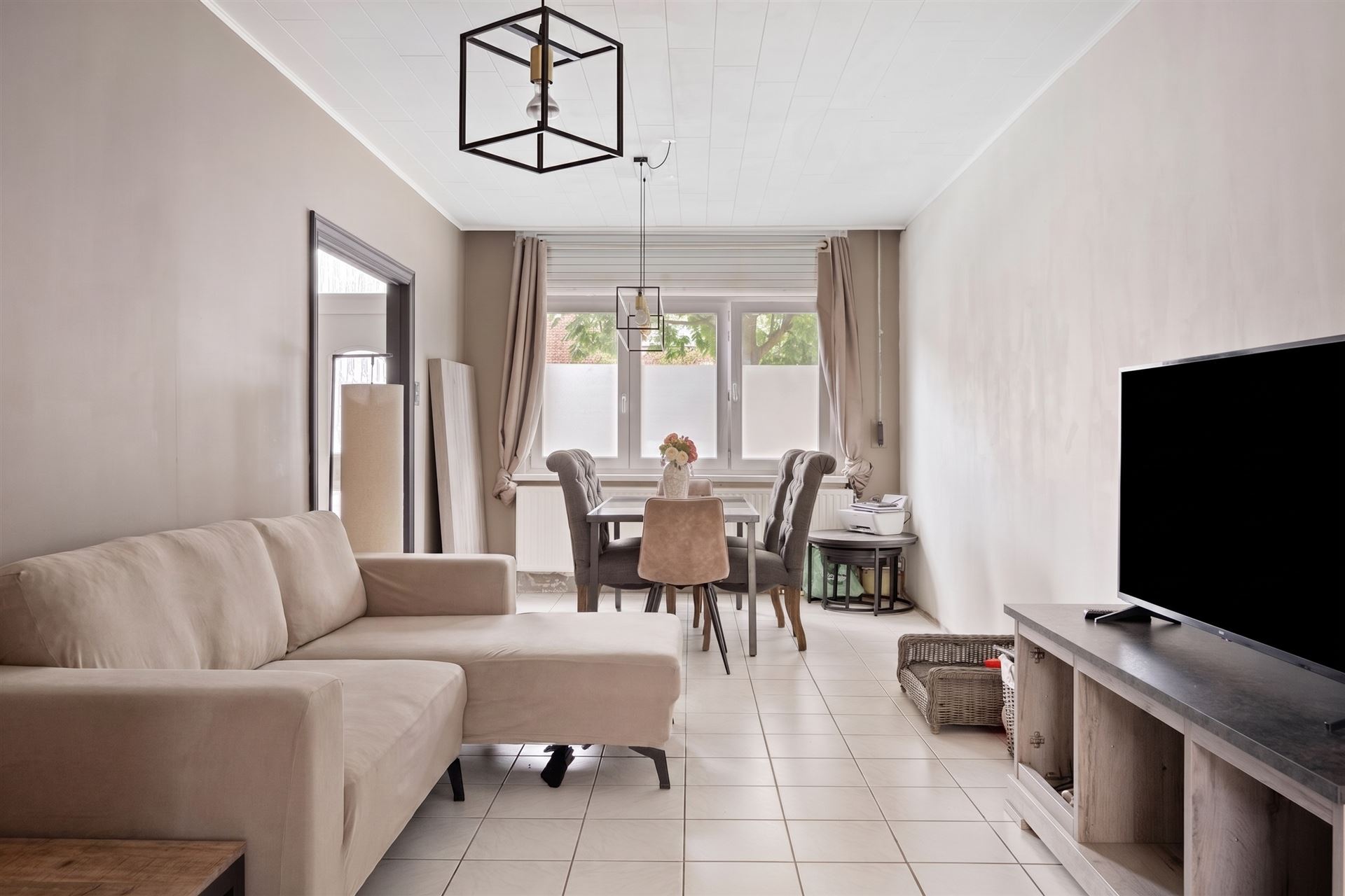 Woning met 4 slaapkamers en tuin.  - foto 4