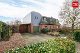 Deze karaktervolle alleenstaande woning is rustig gelegen en combineert comfort met een uitstekende bereikbaarheid. In de directe omgeving vindt...