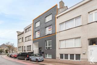 Magnifique duplex rénové de 3 chambres + terrasse !Découvrez ce duplex élégant et entièrement rénové où l'espace, la lumière et le confort sont les...