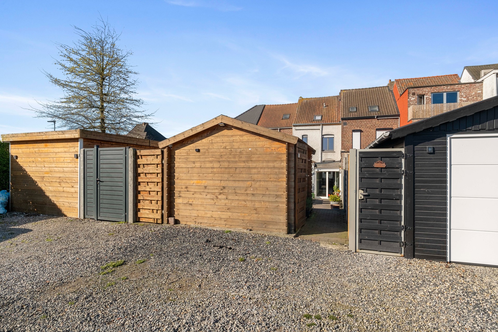 WONING | 3 KAMERS | TUIN | UITWEG MET 2 PARKINGS ACHTERAAN - foto 4