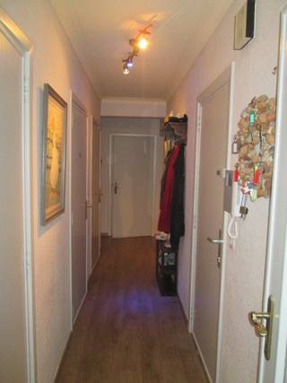 Vierde verdieping, lift in de residentie.Alles vernieuwd! gevelrenovatie + vernieuwing verwarming achter de rug = beter EPC-cijfer dan op huidig...