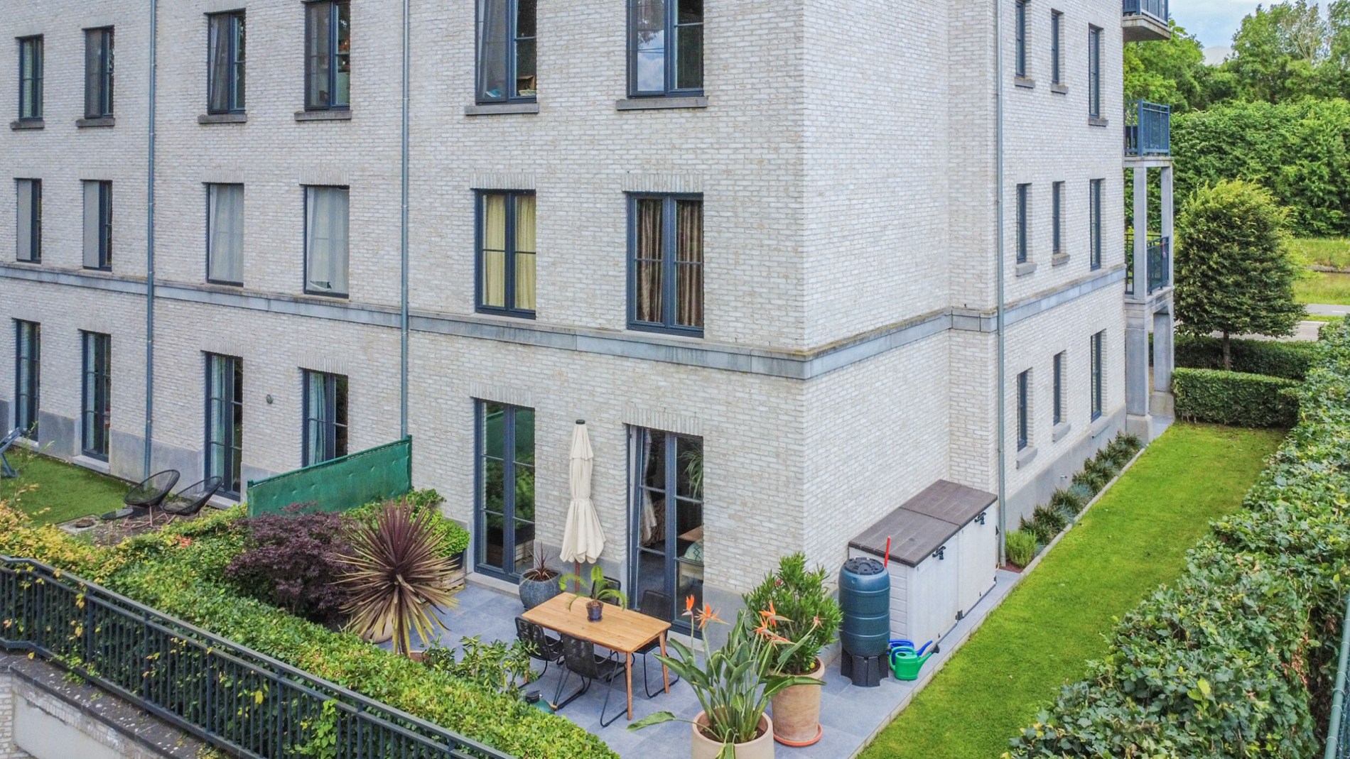 GELIJKVLOERS APP MET 2 SLP, TERRASSEN & STAANPLAATS ! - foto 4