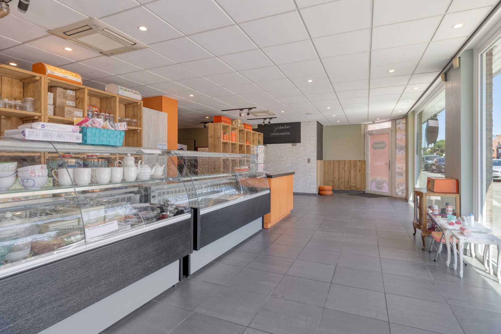 Commercieel handelspand op toplocatie met opsplitsingsmogelijkheden ! - foto 5