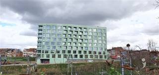 Emplacements libres récents dans le magnifique parc municipal de Belle Vue.Idéalement situé à proximité de la gare, à deux pas des campus et du...