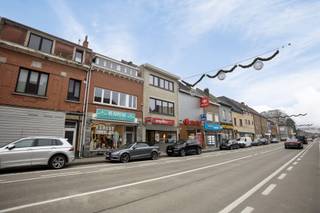 Opbrengsteigendom met handelsruimte van ca. 96 m² in het centrum van Kortenberg ingericht met een keuken, bureelruimte, een terras/tuintje en...