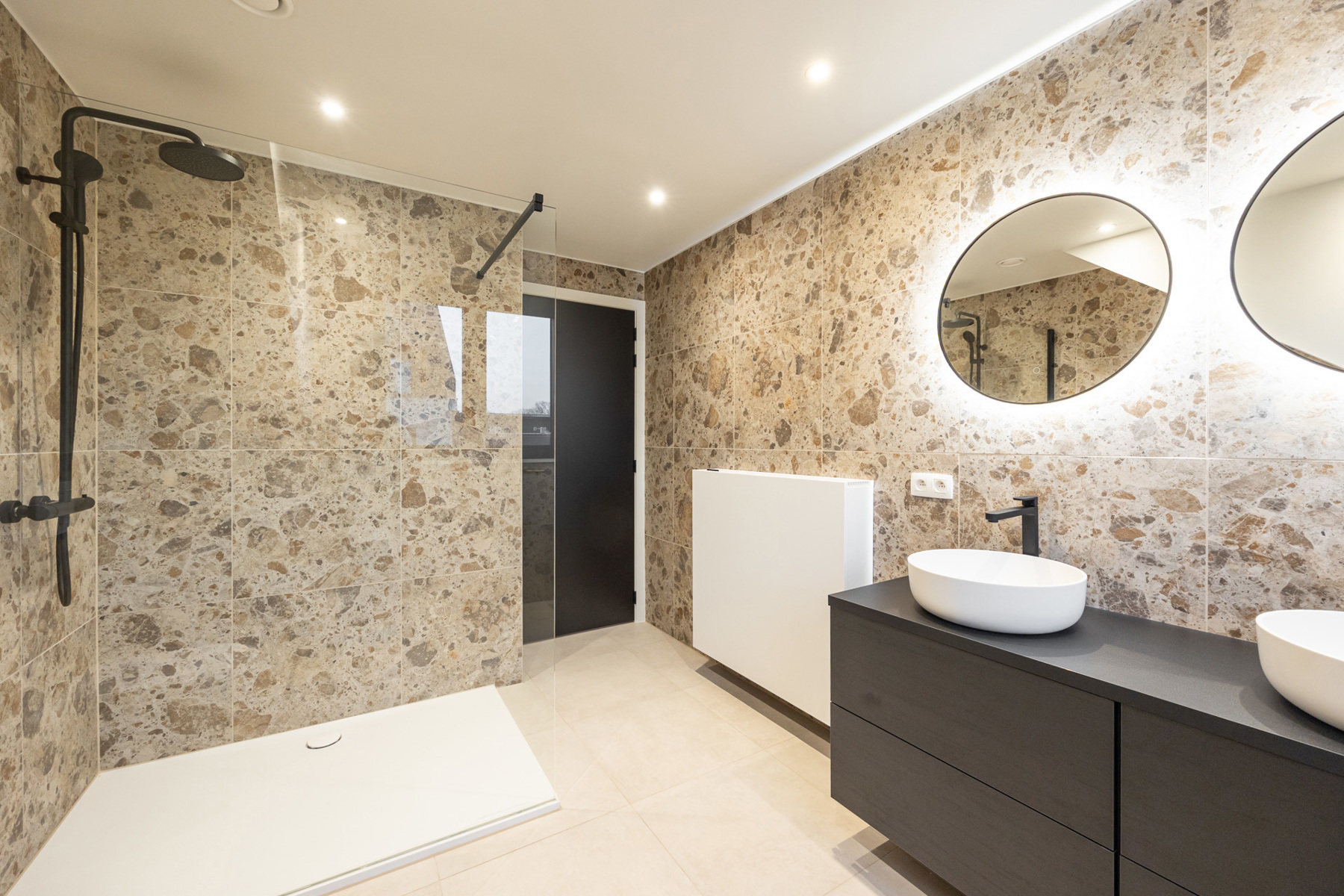 FUTUREPROOF WONEN MET KLASSEVOLLE UITSTRALING - foto 2