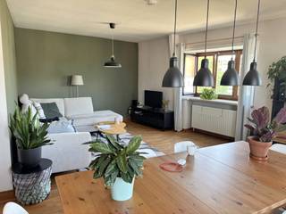 Appartement gelegen op uitstekende ligging aan de Coupure Rechts. Vlotte verbinding met het openbaar vervoer, wagen, fiets, ... (mobiscore...