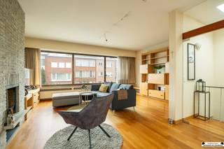 Deze lichtrijke eengezinswoning is een buitenkans voor iedereen die opzoek is naar een woning gelegen in een goede wijk in Merksem.Dankzij de...