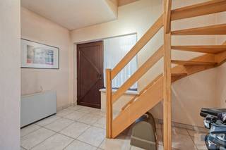 Op een unieke toplocatie te Keerbergen vinden we deze charmante woning uit 1995, gelegen op een royaal perceel van maar liefst 2.888 m².Deze...