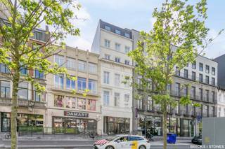 Te huur: Handelspand op AAA-locatie in AntwerpenToplocatie voor uw ondernemingDit uitstekend gelegen handelspand in hartje Antwerpen is nu...