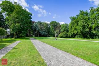 Prachtig meesterwerk ‘villa Gaverzicht’ van architect Gentiel Van Eeckhoutte, volledig gerestaureerd met authentieke elementen, op exclusief...