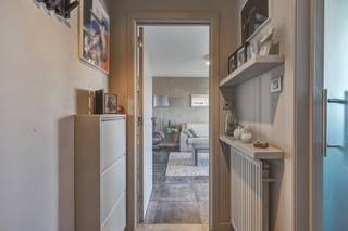 Op een absolute topligging, midden op de Markt van Deinze, bevindt zich deze lichtrijke penthouse.Het appartement beschikt over ruime terrassen zowel...