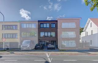 Opbrengsteigendom met kangoeroewoning-mogelijkheid, tuin en terrasOp een centrale ligging tussen Broechem en Wommelgem, vlak bij winkels en openbaar...