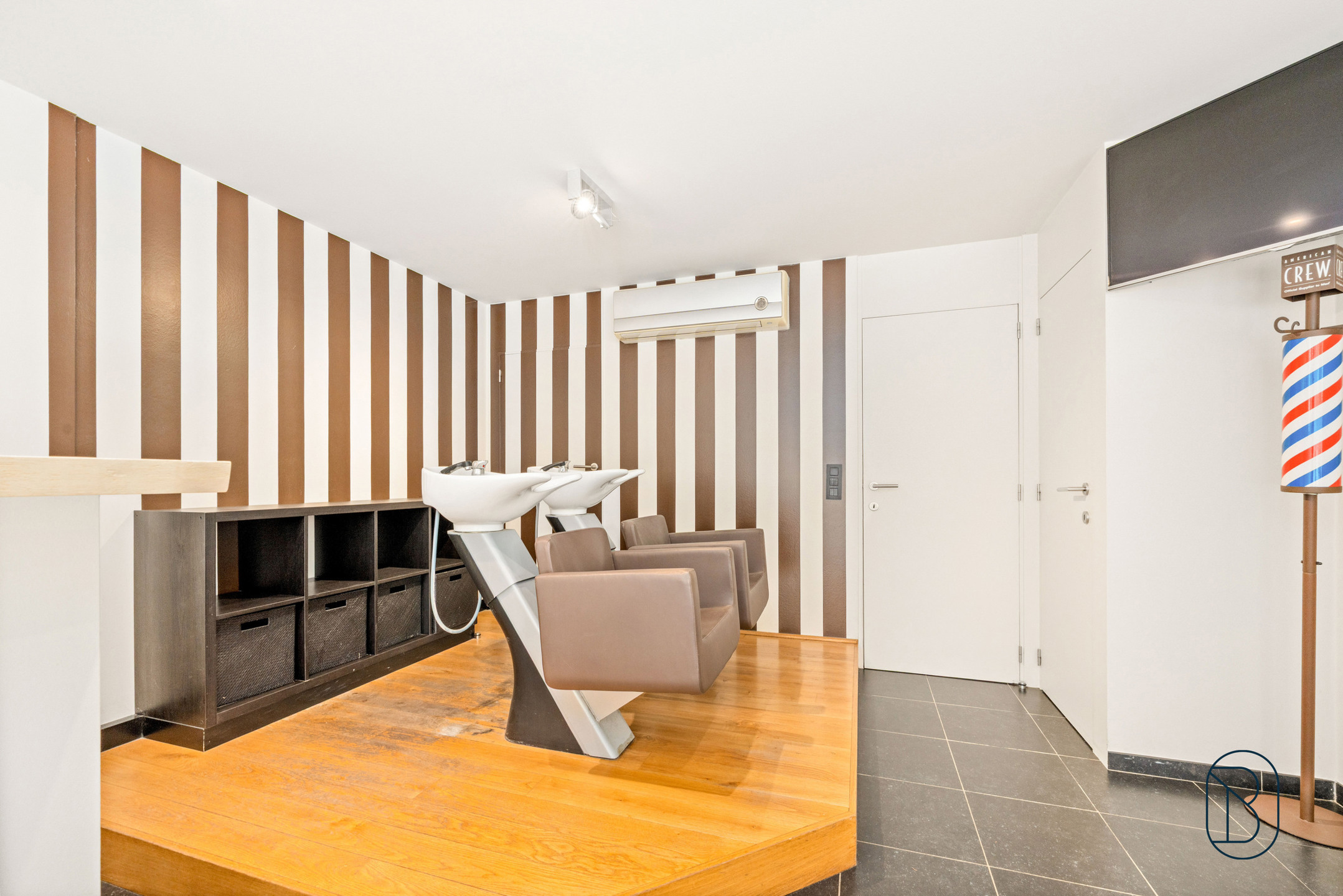 Commercieel gelegen handelspand met studio. - foto 2