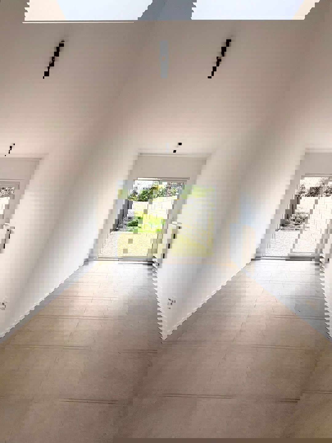 Volledig gerenoveerde gezinswoning met tuin en EPC A - foto 3