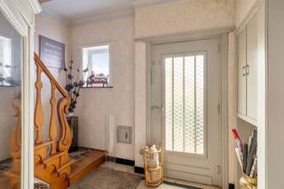 Authentieke woning met grote tuin, ruime indeling en renovatiemogelijkheden in het hart van Wezel (Mol) 🌿🏡✨In het gezellige Wezel (Mol) vind je...