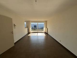 This lovely apartment is just 5 minutes by bike from the bustling city center, where you can enjoy the countless shops, restaurants and events...