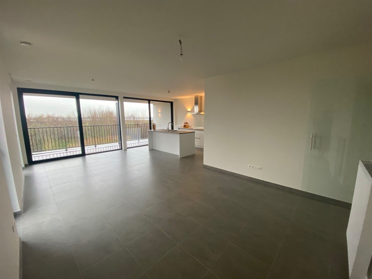 Ruim en lichtrijk appartement (100 m²) met zonnig terras (19 m²) te Bredene! - foto 5