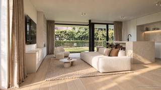 <p><strong>APPARTEMENT 0.4 — DE DEUREN OPEN, DE AVONDZON BINNEN</strong></p>
<p>Boodschappen opgeborgen, iets lekkers op het vuur en de terrasdeur open. In dit gelijkvloerse appartement geniet u van 106 m² woonruimte, een eigen terras en een private tuin van 34,70 m². Beide zijn op het westen gericht: een uitnodiging om na een drukke dag nog even buiten te zitten of samen te tafelen in de avondzon.</p>
<p>De leefruimte brengt koken, eten en ontspannen samen. Er is plaats voor een echte leefkeuken, een gezellige eetkamer en een comfortabele zithoek. Met rechtstreekse toegang tot het terras en de tuin is de stap naar buiten altijd klein. Van een rustige namiddag met een boek tot een aperitief met vrienden: u kiest het tempo.</p>
<p>Twee volwaardige slaapkamers bieden ruimte voor uzelf en voor gasten. De badkamer kan zowel een ligbad als een inloopdouche herbergen en wordt naar uw wensen ingericht. Een apart toilet en twee ruime bergingen, met plaats voor uw wasvoorzieningen, zorgen voor extra gemak. Zo krijgt alles zijn plek en houdt u uw leefruimte vrij om van te genieten.</p>
<p>Uw wagen parkeert u ondergronds, met keuze uit staanplaatsen van minstens 2,75 meter breed. Fietsen staan in de afgesloten fietsenstalling. Uw eigen kelderberging biedt nog extra ruimte voor koffers, seizoensspullen en andere persoonlijke bezittingen.</p>
<p>Een comfortabele thuis met een eigen stukje groen, avondzon en verrassend veel opbergruimte.</p>
<p><strong>RESIDENTIE MANDARIN — RUIMTE OM THUIS TE KOMEN</strong></p>
<p>Aan de Tilburgseweg in Poppel verrijst een kleinschalige residentie met 13 appartementen van 93 tot 185 m². De werken starten naar verwachting in het voorjaar van 2027.</p>
<p>Mandarin biedt een gevarieerd aanbod met twee of drie slaapkamers, private tuinen bij de gelijkvloerse appartementen en rechtstreekse lifttoegang bij de dakappartementen. Elk appartement beschikt over een royaal leefterras van 17,6 tot 67,5 m². Ruimte voor vrienden rond de tafel, een ontspannen namiddag en lange zomeravonden.</p>
<p><strong>UW SMAAK, UW THUIS</strong></p>
<p>Een keuken waarin u graag kookt. Een vloer die rust brengt. Materialen en kleuren die bij u passen. U kiest de binnenafwerking binnen de voorziene budgetten en geeft uw nieuwe thuis zo een persoonlijk karakter.</p>
<p>Elk BEN-appartement wordt uitgerust met een individuele warmtepomp, een eigen installatie zonnepanelen, vloerverwarming én vloerkoeling. Samen zorgen deze technieken voor een energiezuinige woning en een aangenaam binnenklimaat.</p>
<p><strong>ONTDEK ONZE LANCERINGSPRIJZEN</strong></p>
<p>De appartementen in residentie Mandarin starten vanaf € 320.000, exclusief autostaanplaats, berging en kosten. Contacteer ons voor de prijs en een volledige berekening van appartement 0.1.</p>
<p>Ondergrondse autostaanplaatsen zijn bij aan te kopen vanaf € 26.000. Ze zijn minstens 2,75 meter breed en voorzien van basisinfrastructuur voor elektrisch laden. Kelderbergingen starten vanaf € 3.000 voor ruim 6 m², met grotere mogelijkheden tot ruim 15 m².</p>
<p>Onder de toepasselijke voorwaarden is aankoop aan het verlaagde btw-tarief van 6% mogelijk, zowel voor eigen bewoning als voor langdurige verhuur. Wij lichten graag toe welke mogelijkheden op uw situatie van toepassing zijn.</p>
<p><strong>BOUWEN OP VERTROUWEN</strong></p>
<p>De promotor werkt samen met betrouwbare partners uit onze regio en besteedt aandacht aan architectuur, duurzaamheid en dagelijks comfort. U koopt een volledig afgewerkt appartement met de bescherming van de Wet Breyne.</p>
<p>Meer informatie: www.deboerenpartners.be/wet-breyne.</p>
<p>Ziet u zichzelf hier thuiskomen? Contacteer ons voor de plannen, een persoonlijke toelichting en een gedetailleerde prijsberekening.</p>