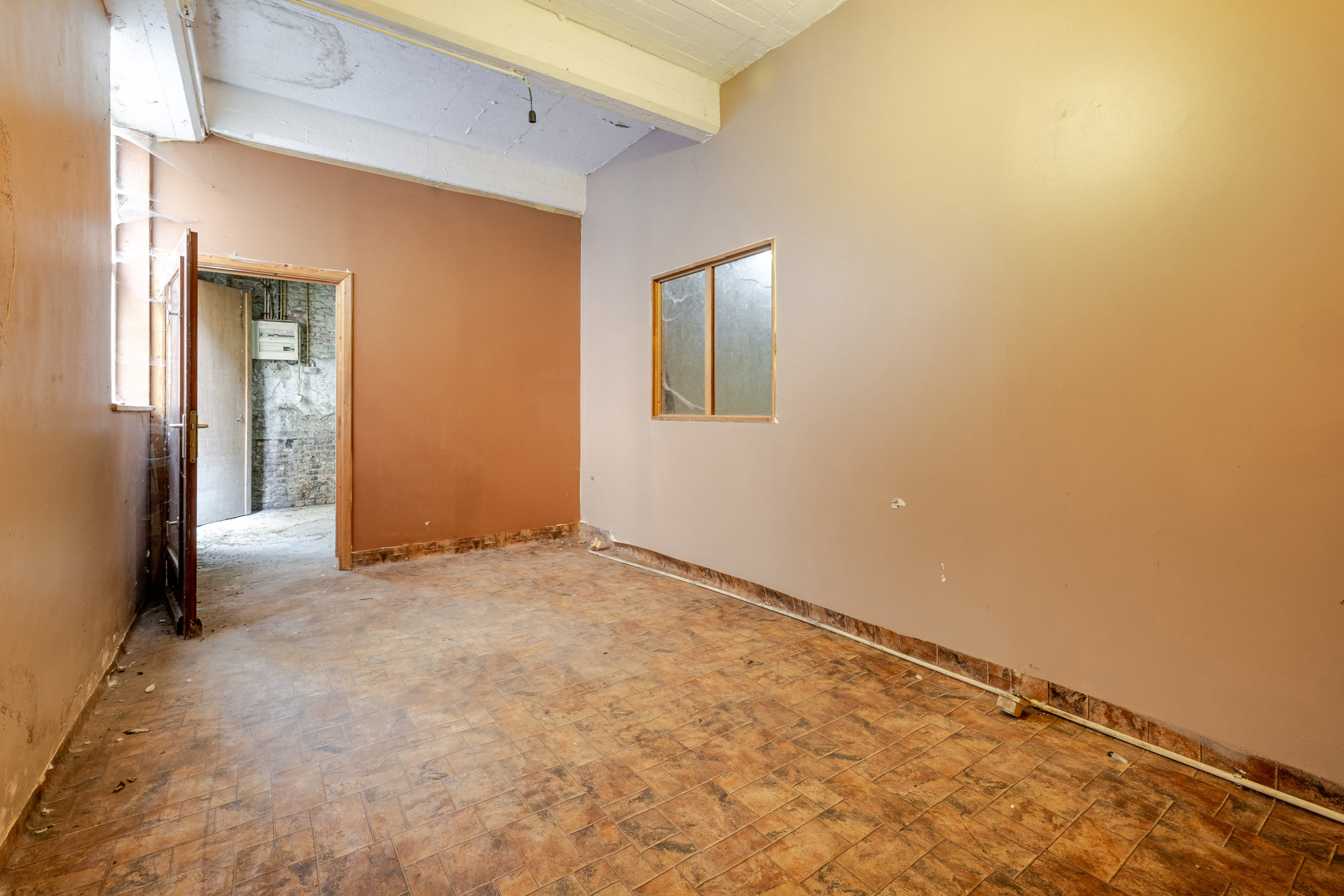 Werkplaats/magazijn van ± 530 m² met kantoor van ± 35 m² - foto 4