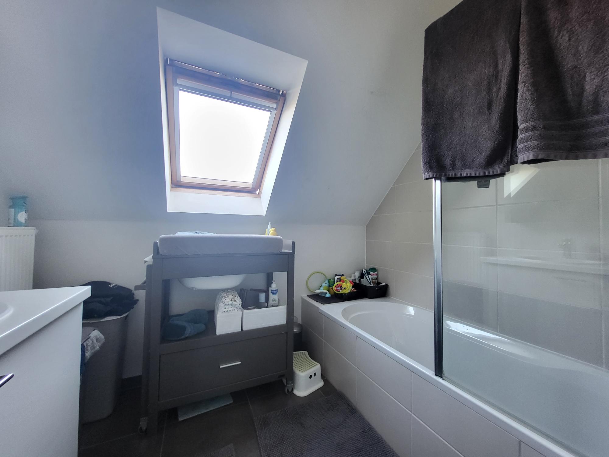 Nieuwbouwwoning met 3 slaapkamers in centrum Ledegem - foto 3