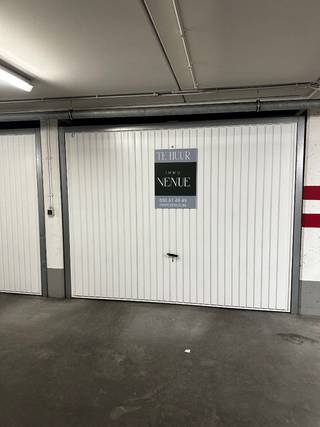 Garagebox in beveiligde residentie, vlakbij de Kustlaan, het Albertplein en de Sparrendreef.Vrij vanaf 1 oktober 2024...