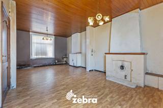 Deze te renoveren woning bevindt zich in het centrum van Tielt. Handelszaken, horeca, scholen en recreatieve mogelijkheden bevinden zich...