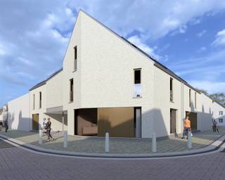 <p><span>Hedendaagse nieuwbouwwoning in het hartje van Sint-Gillis-Waas </span></p><p><span> </span></p><p><span>Dit betreft een stijlvolle en betaalbare nieuwbouwwoning op een gunstige locatie vlakbij de dorpskern van Sint-Gillis-Waas.</span></p><p><span>Lot 3 van dit project bestaande uit in totaal 3 loten is voorzien van 3 slaapkamers, een inpandige carport, een stadstuintje en een bewoonbare oppervlakte van ca. 133m² (excl. zolder en carport).</span></p><p><span>Het project situeert zich op de hoek van de Stationstraat &amp; de Houtvoortstraat, op wandelafstand van alle winkels &amp; faciliteiten (o.a. vernieuwde Houtvoortstie/sportzone).</span></p><p><span> </span></p><p><span>INDELING</span></p><p><span><br /></span><span>Gelijkvloers:</span></p><p><span>Inpandige carport.</span></p><p><span>Inkomhal met apart toilet en ruimte voor vestiaire.</span></p><p><span>Ruime wasplaats met ook plaats voor fietsen, eveneens toegankelijk vanop de straat.</span></p><p><span>Lichte woonkamer met open keuken en toegang tot het stadstuintje / terras.</span></p><p><span>Stadstuintje/terras (34m²).</span></p><p><span> </span></p><p><span>1e verdieping:</span></p><p><span>3 comfortabele slaapkamers </span></p><p><span>Badkamer met plaats voor ligbad, douche en dubbel lavabomeubel. </span></p><p><span>Apart toilet.</span></p><p><span> </span></p><p><span>Zolder:</span></p><p><span>Zolderruimte, bereikbaar via uitschuifbare trap.</span></p><p><span> </span></p><p><span>EXTRA</span></p><p><span>Bouwwerken zijn reeds gestart.</span></p><p><span>Goede energieprestatie met een beoogd E peil van 8 (BEN).</span></p><p><span>Vloerverwarming via warmtepomp.</span></p><p><span>Zonnepanelen voorzien.</span></p><p><span>PVC ramen met HR beglazing. </span></p><p><span>Mogelijkheid aankoop aan 6% BTW mits goedkeuring bevoegde overheid en dat de koper voldoet aan de vereiste voorwaarden.</span></p><p><span>Verkoop onder Wet Breyne.</span></p><p><span>Centrale woonlocatie op wandelafstand van de dorpskern (winkels, scholen,...) &amp; sport + recreatie (Houtvoortsite).</span></p><p><span> </span></p><p><span>Contacteer ons voor meer informatie of een vrijblijvend gesprek over dit project.</span></p><p><span> </span></p><p><span>EPC: E peil 8 </span></p><p><span>Wg - Vg - Vv - Gvkr - Gmo</span></p><p><span> </span></p><p><span> </span></p><p><span> </span></p>