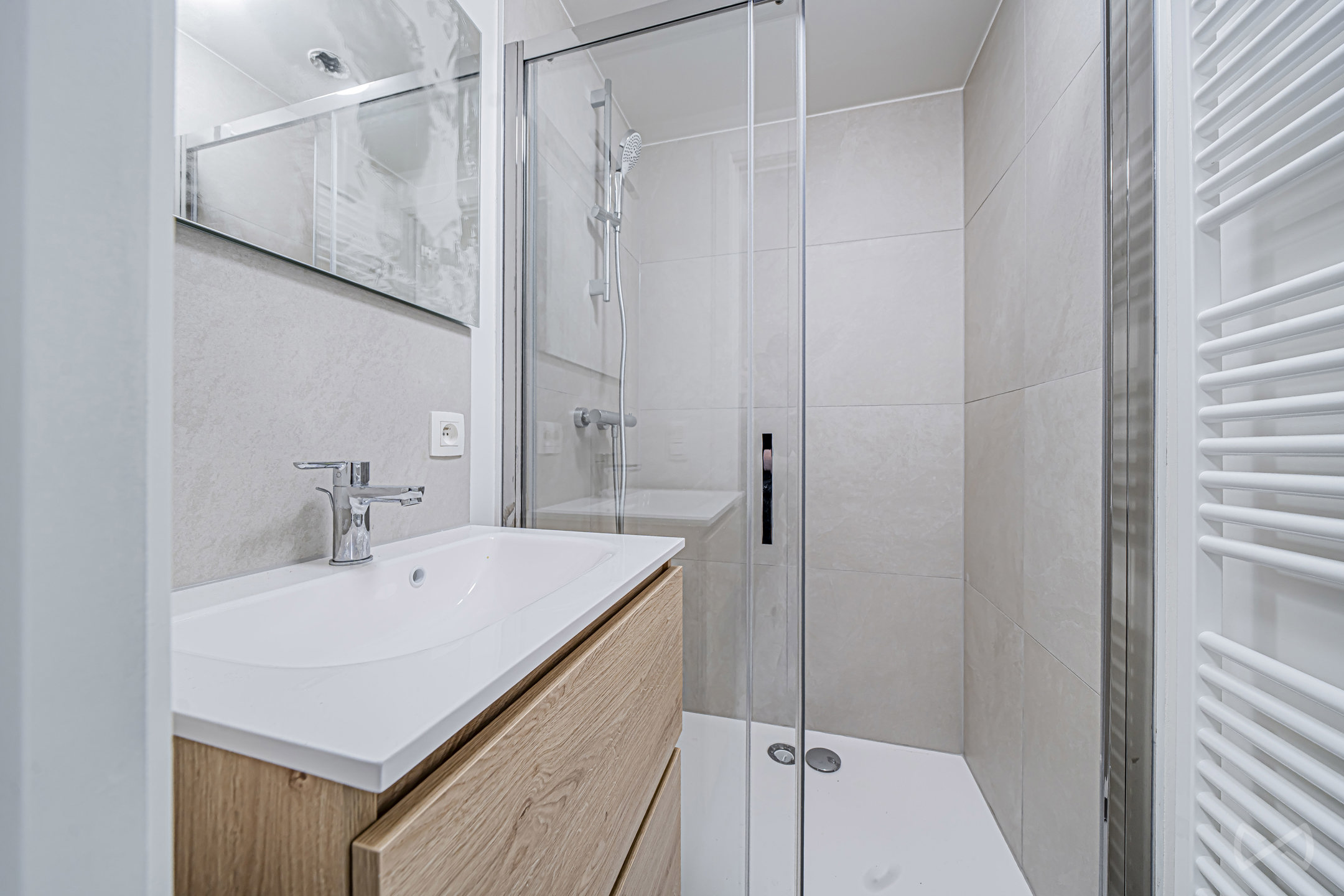 Apartment for rent in Schaerbeek with 3 bedrooms - photo 4