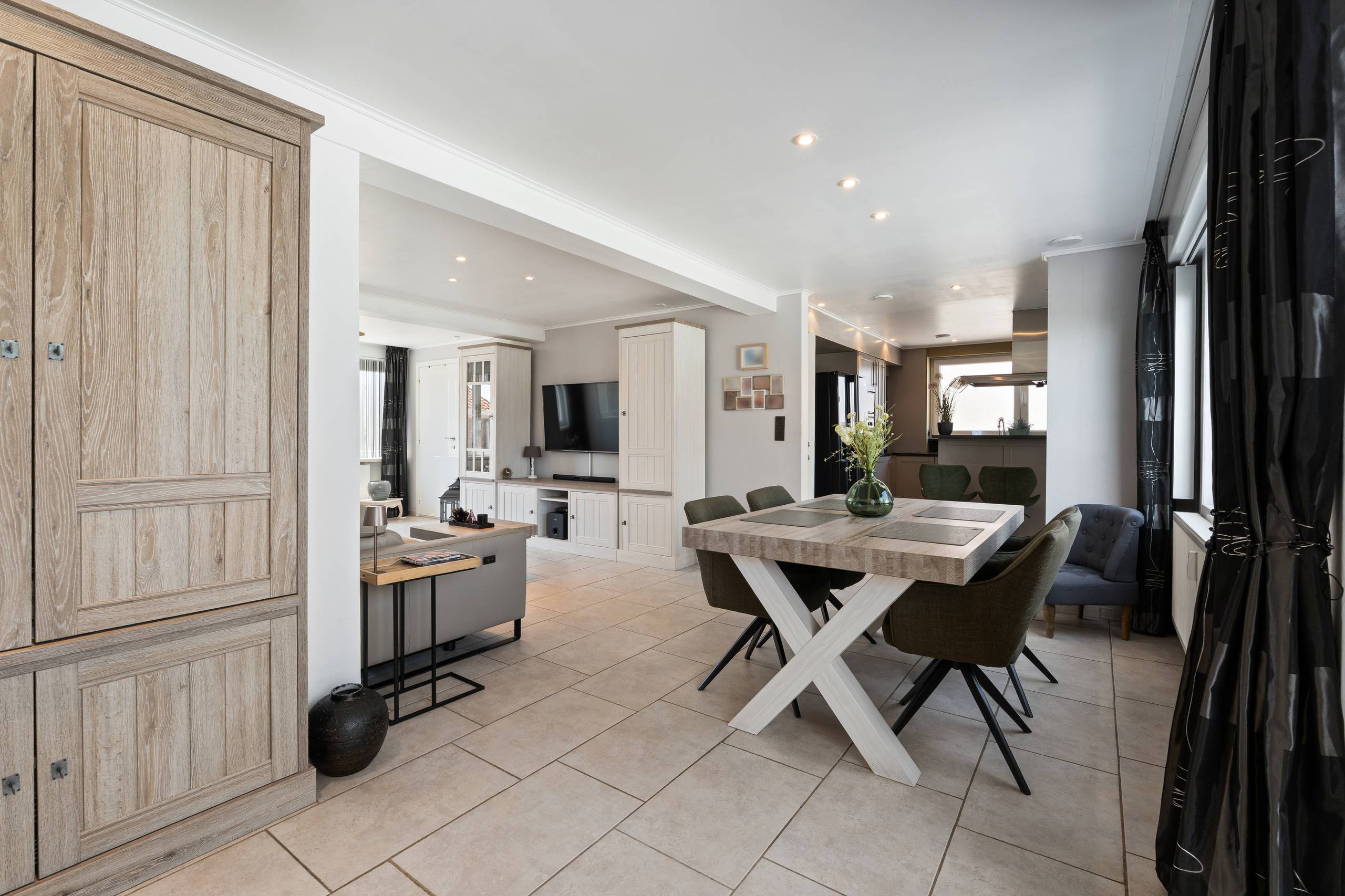 Apartment for sale in Ostend with 3 bedrooms - photo 5