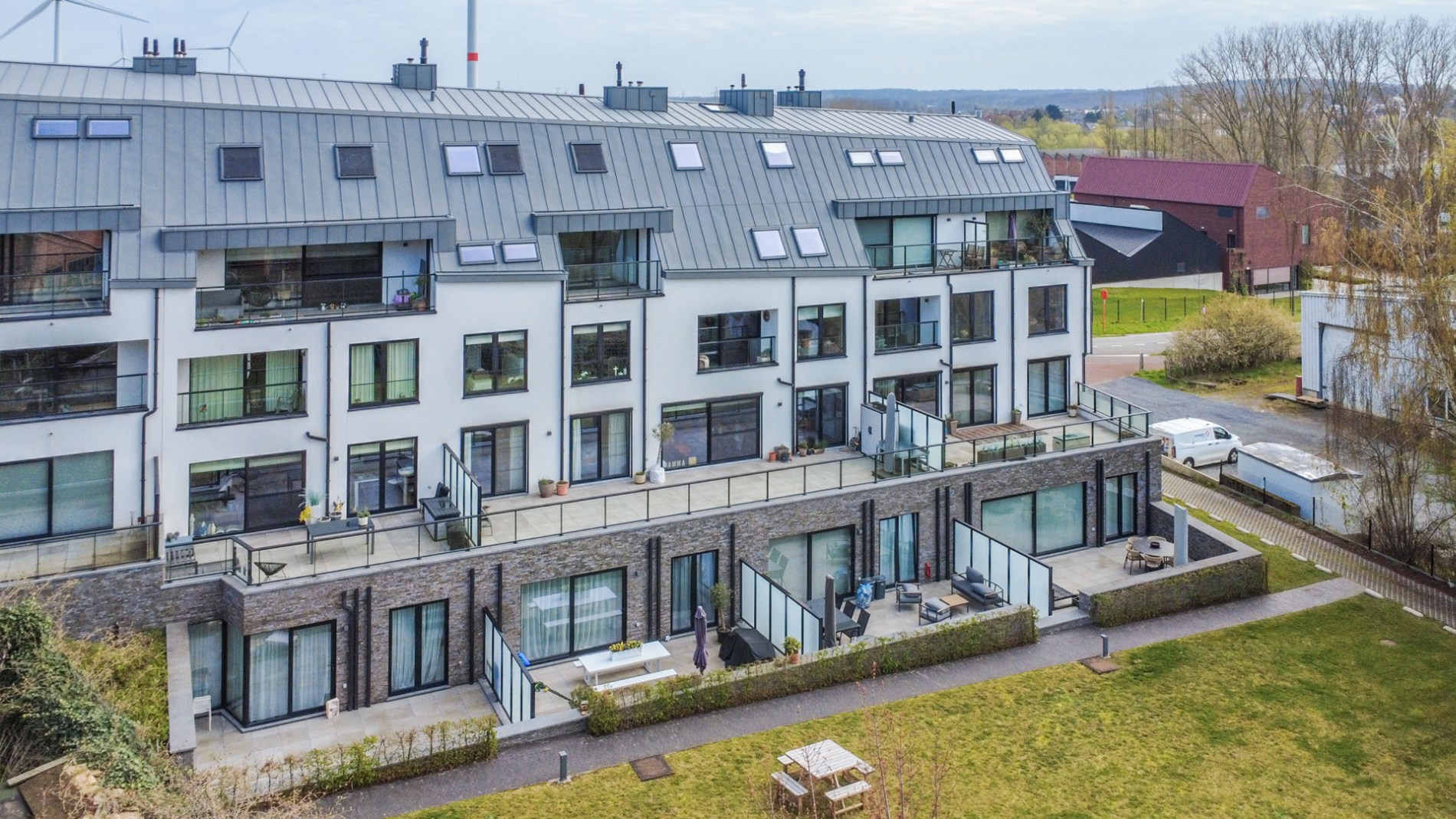 RECENT APP MET 3 SLAAPKAMERS + 2 STAANPLAATSEN! - foto 2