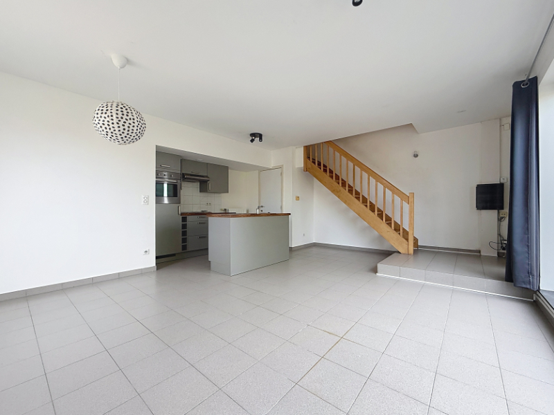 Duplex appartement met 2 slaapkamers, terras en garage - foto 3