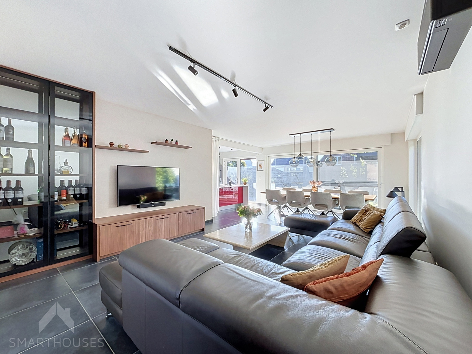 Rustig gelegen halfopen woning met 3 slpks en 2 garages - foto 4