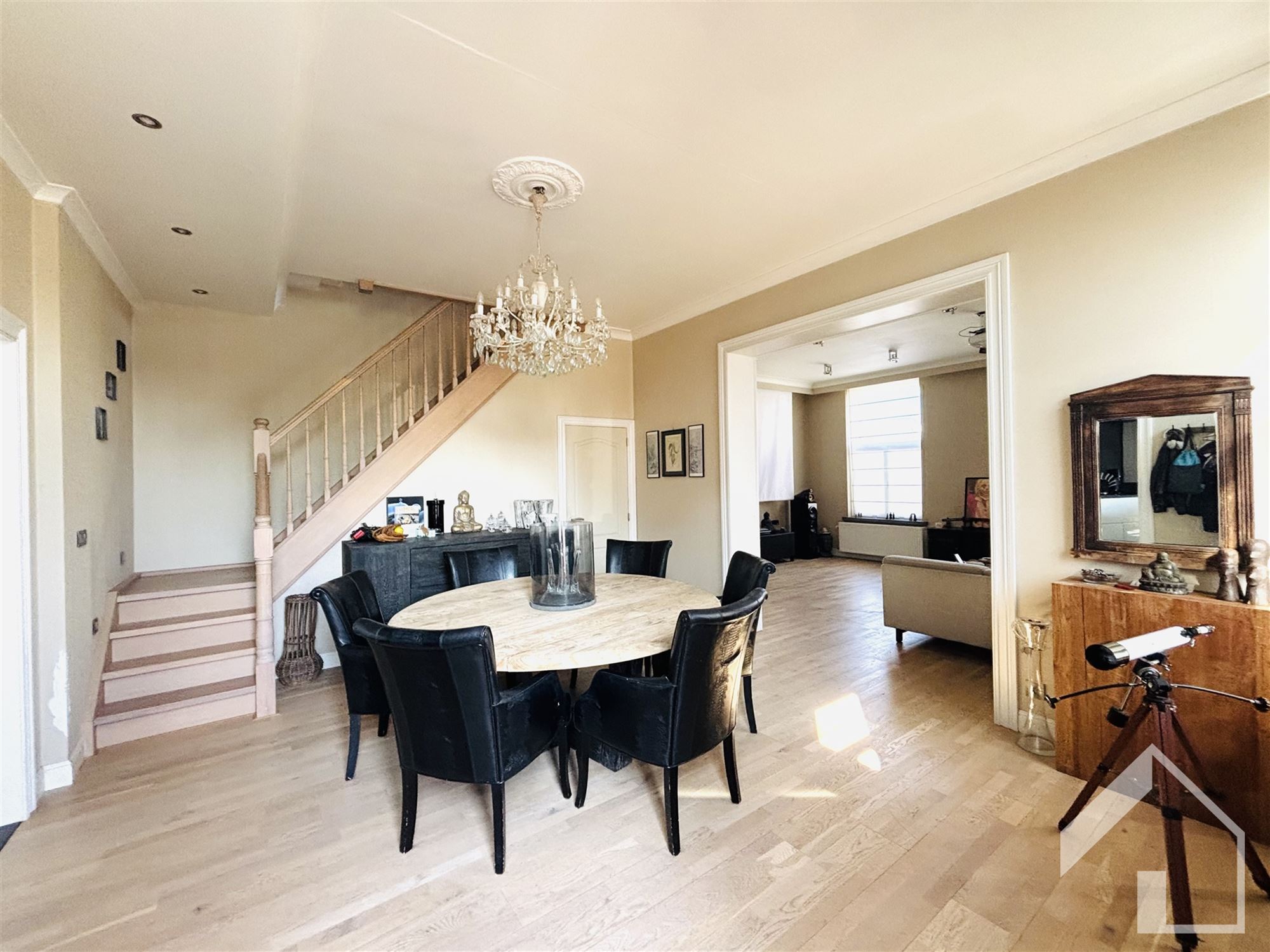 Gedeeltelijk gerenoveerde woning in het centrum van Nijlen - foto 3