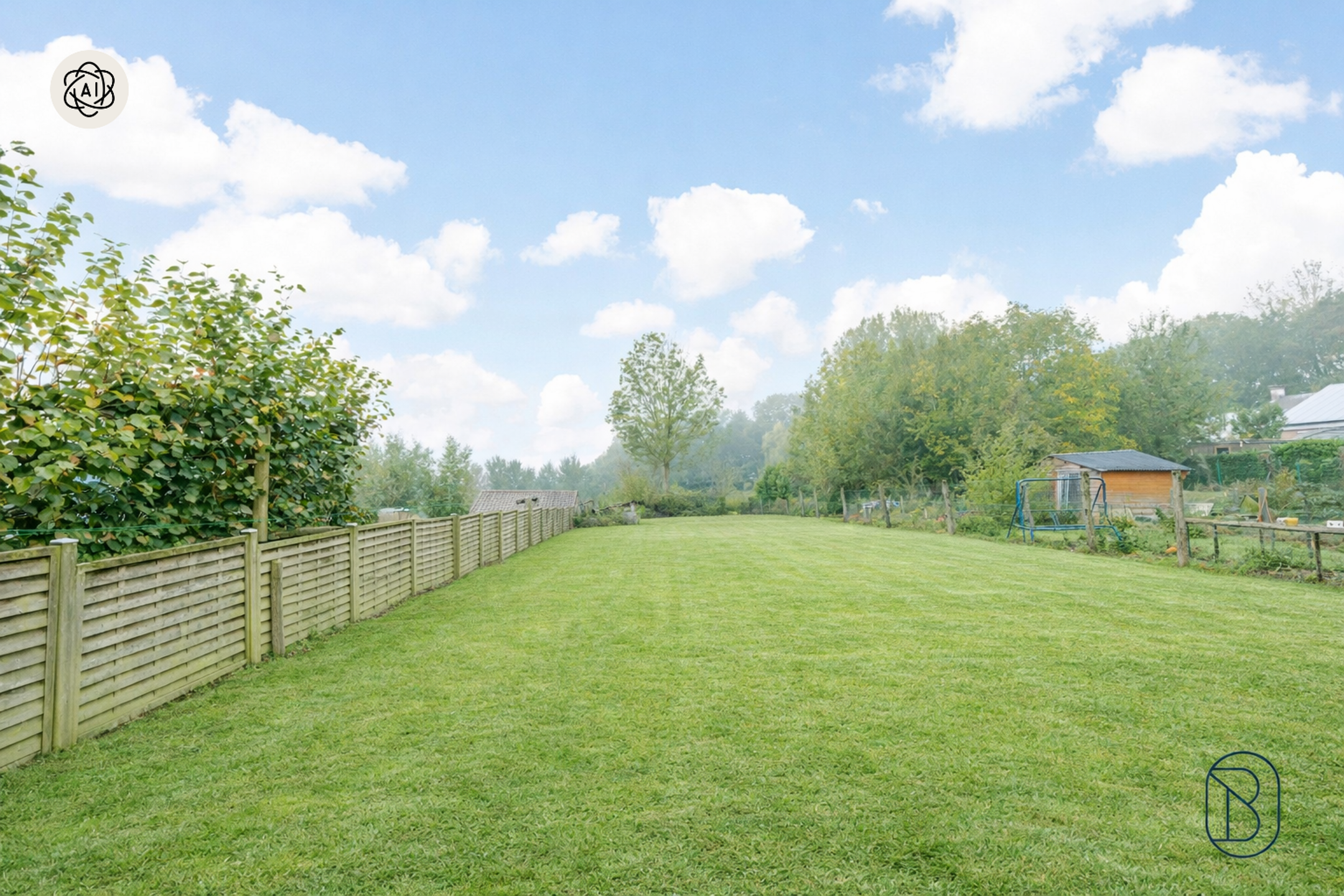 Degelijke woning met oprit en grote tuin + 307 m² bouwgrond! - foto 2