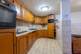 Ruime eengezinswoning met 5 slaapkamers te JetteIn een aangename en goed bereikbare woonomgeving in Jette bevindt zich deze ruime woning met tal van...